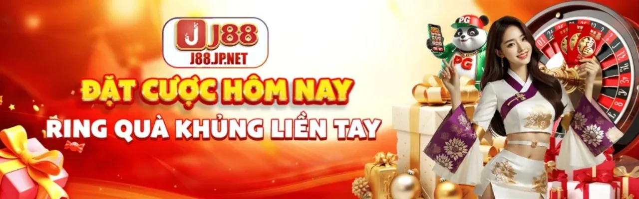 Sân bóng rổ với người chơi và logo kv888